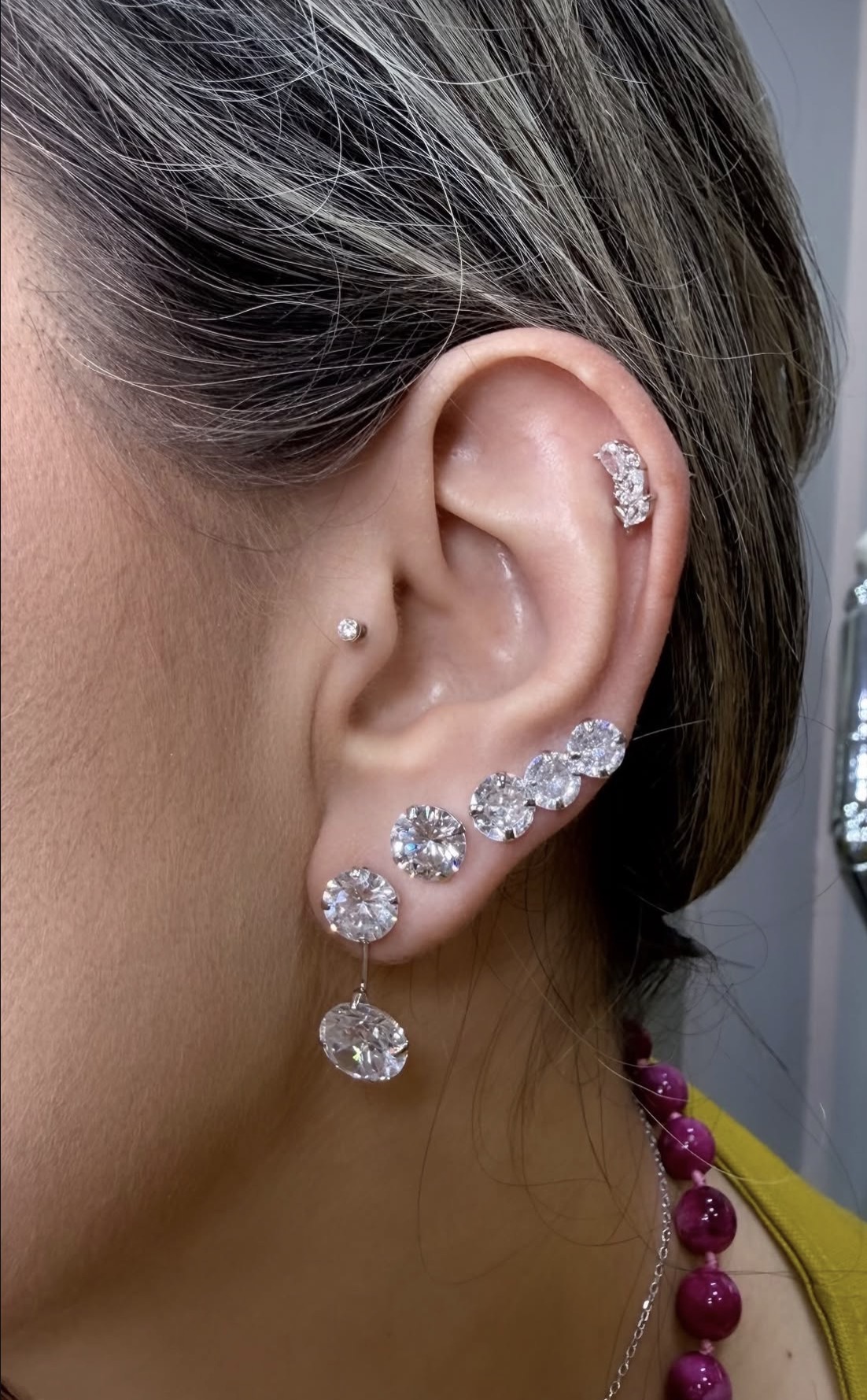 Brincos e ear stacks